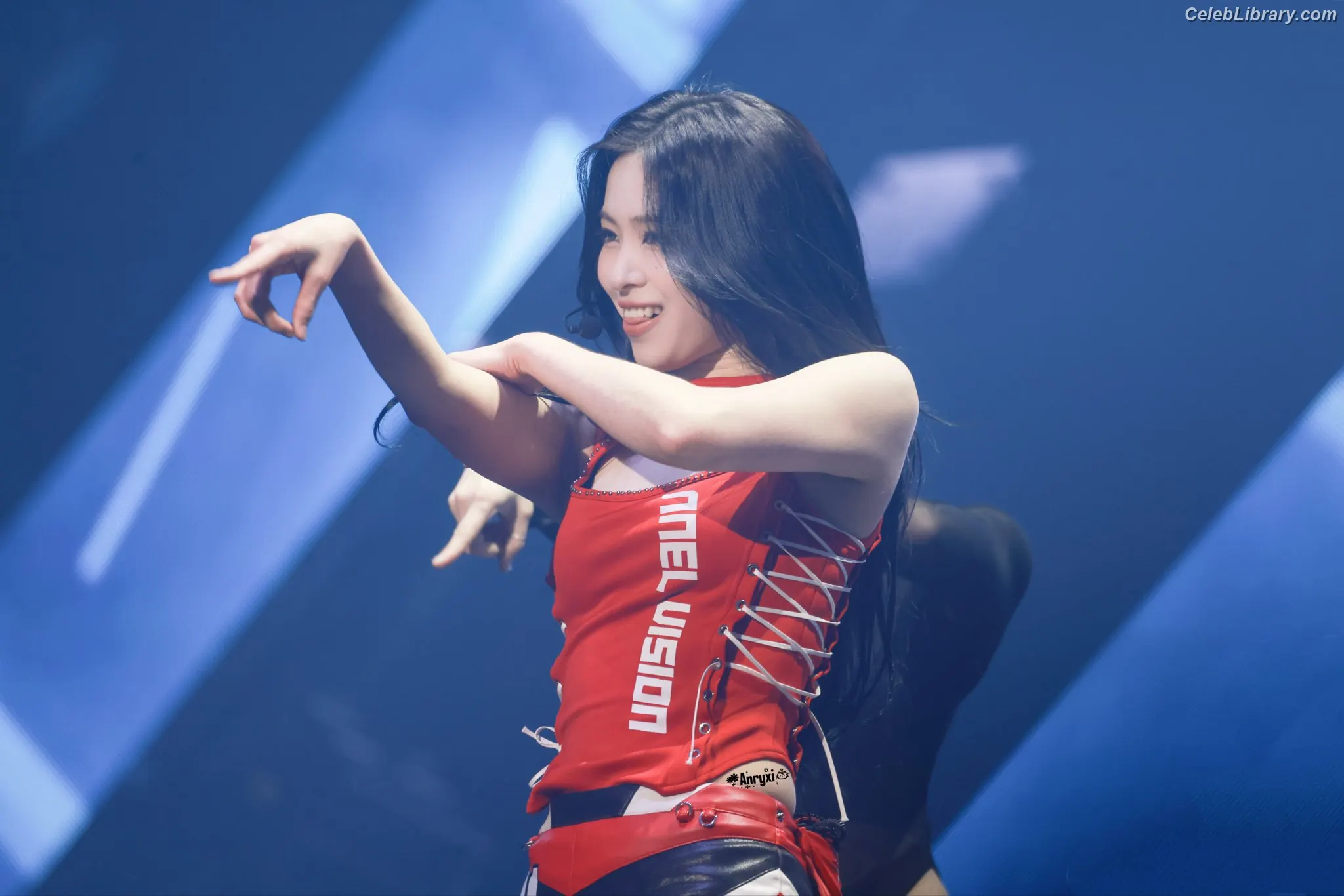 Ryujin (ITZY) photo 9 of 522