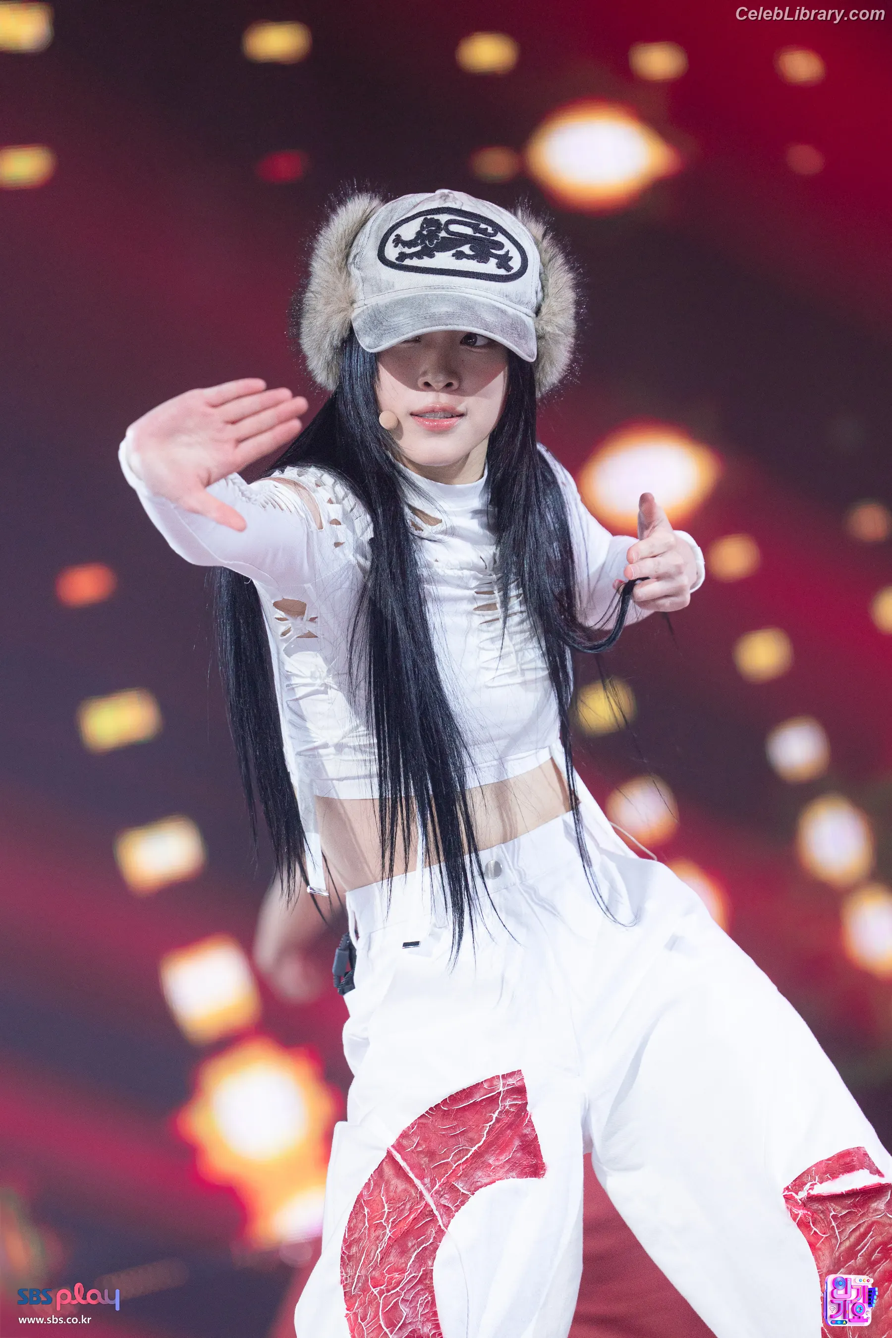 Ryujin (ITZY) photo 18 of 522