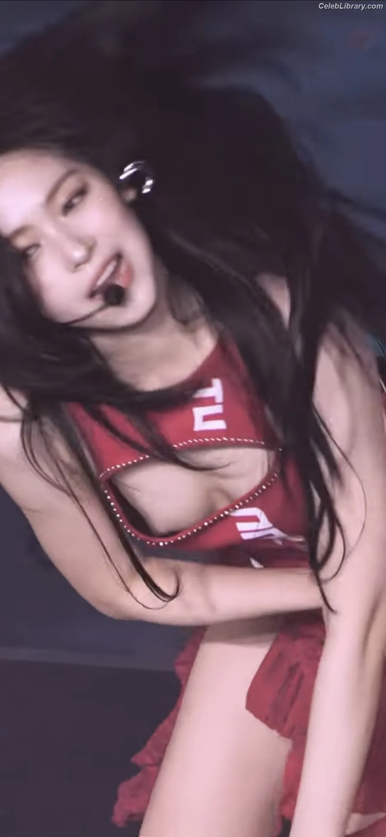 Ryujin (ITZY) photo 11 of 522