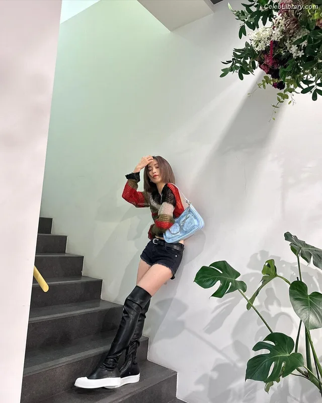 Ryujin (ITZY) photo 6 of 523
