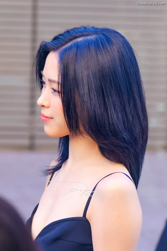 Ryujin (ITZY) photo 22 of 523