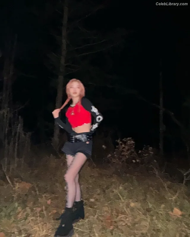 Ryujin (ITZY) photo 11 of 523