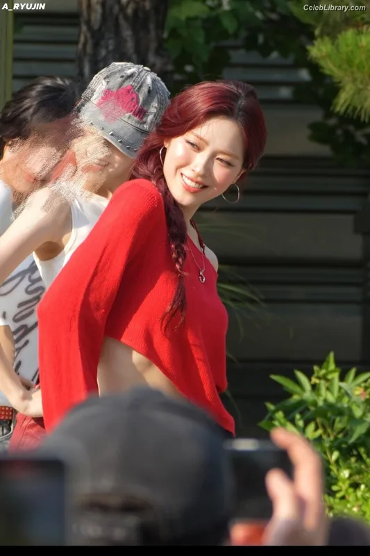 Ryujin (ITZY) photo 4 of 523