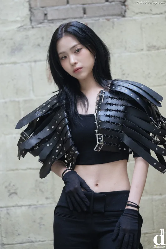 Ryujin (ITZY) photo 6 of 523