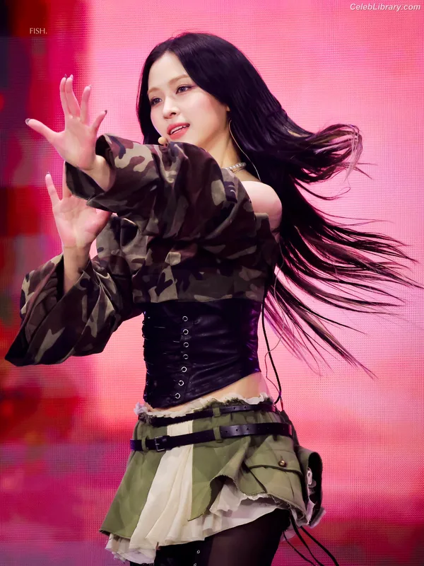 Ryujin (ITZY) photo 20 of 523