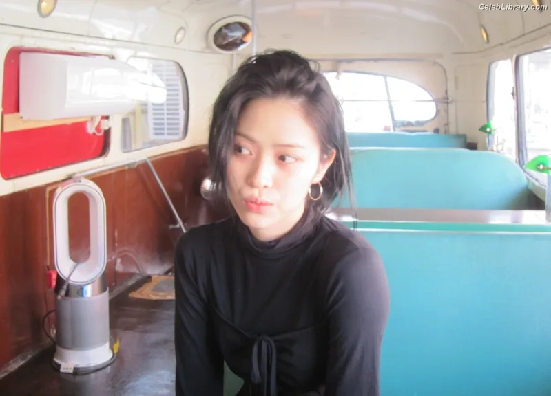 Ryujin (ITZY) photo 5 of 523