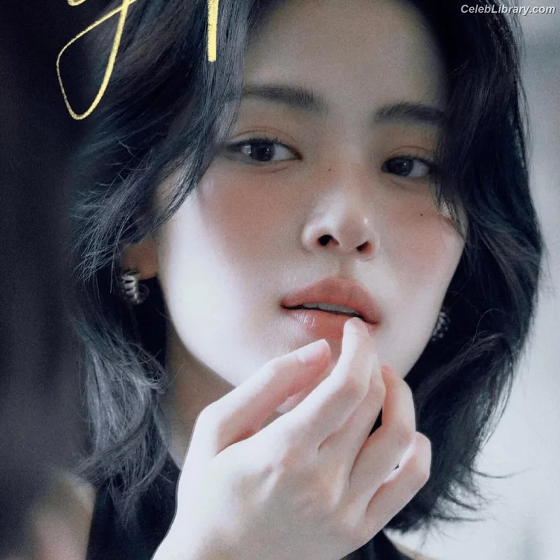 Ryujin (ITZY) photo 21 of 523