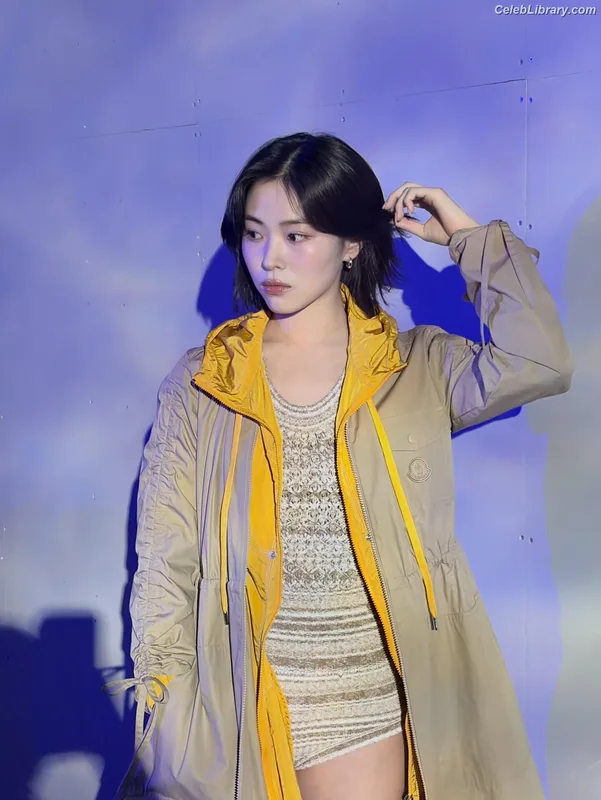 Ryujin (ITZY) photo 2 of 523