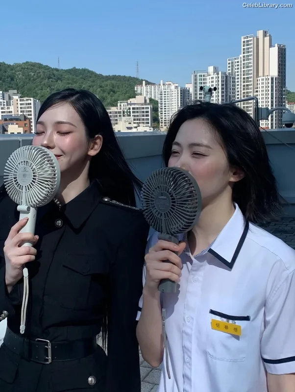 Ryujin (ITZY) photo 14 of 523