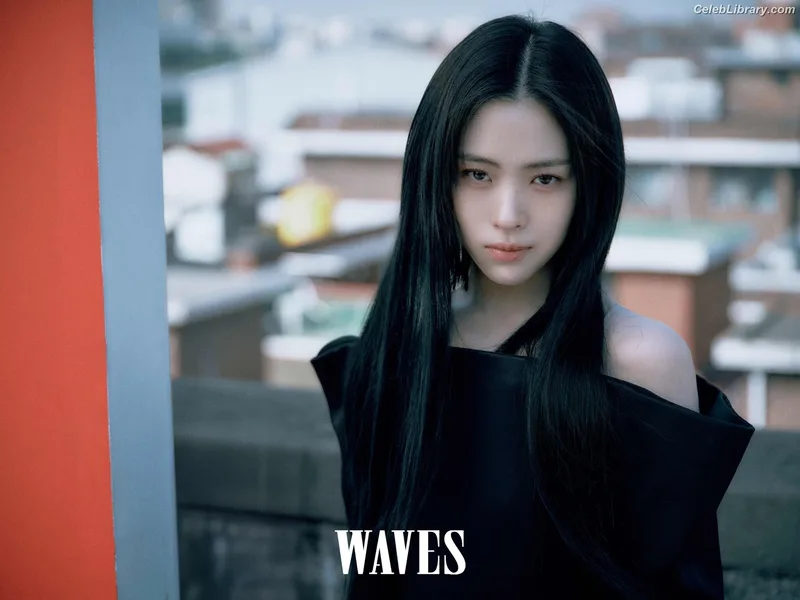 Ryujin (ITZY) photo 24 of 523