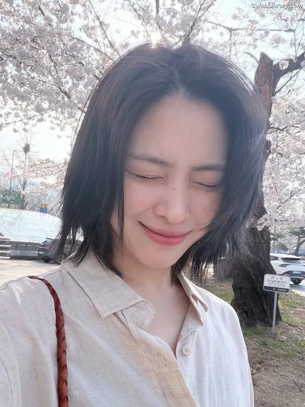 Ryujin (ITZY) photo 14 of 523