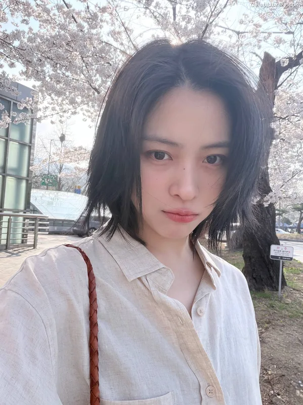 Ryujin (ITZY) photo 22 of 523