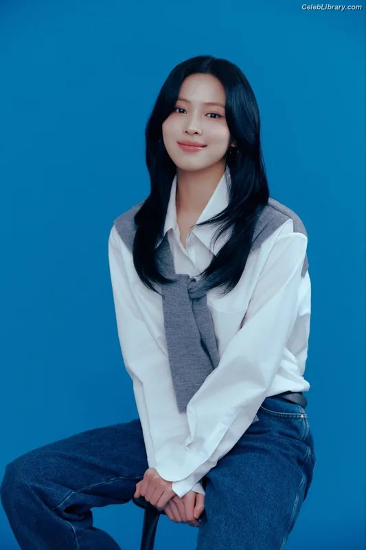 Ryujin (ITZY) photo 6 of 523