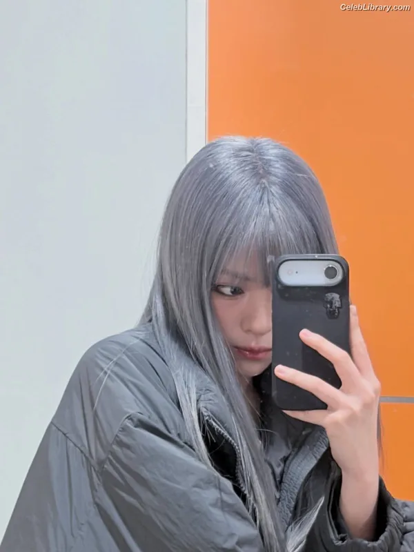 Ryujin (ITZY) photo 4 of 523
