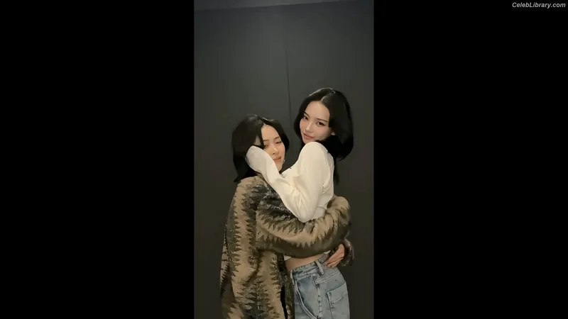 Ryujin (ITZY) photo 16 of 523