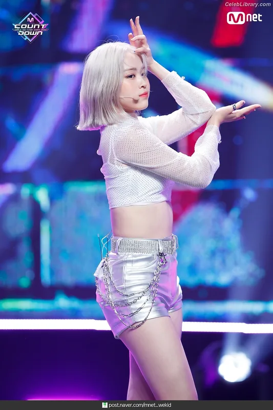 Ryujin (ITZY) photo 22 of 523