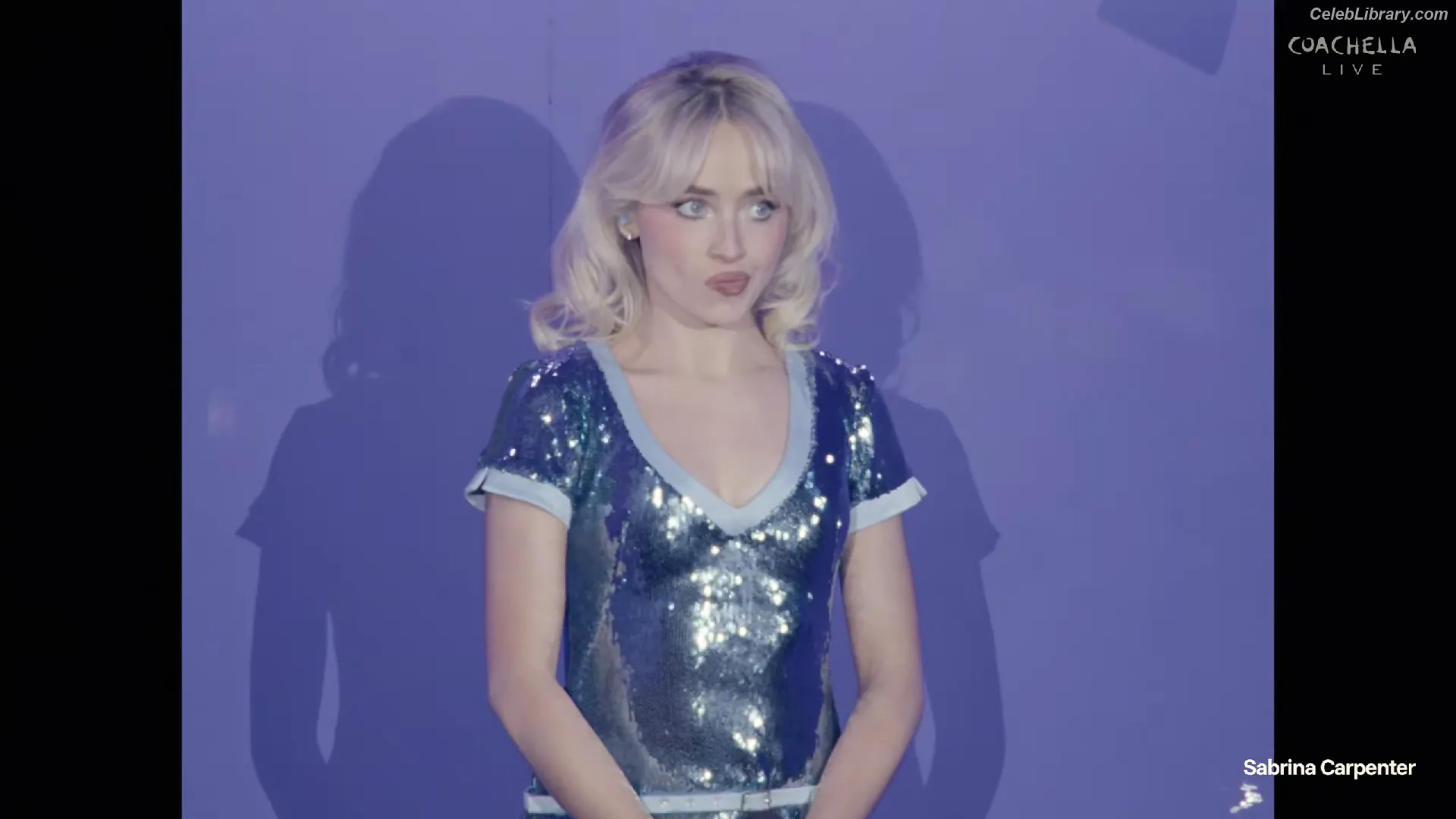 Sabrina Carpenter photo 3 of 6409