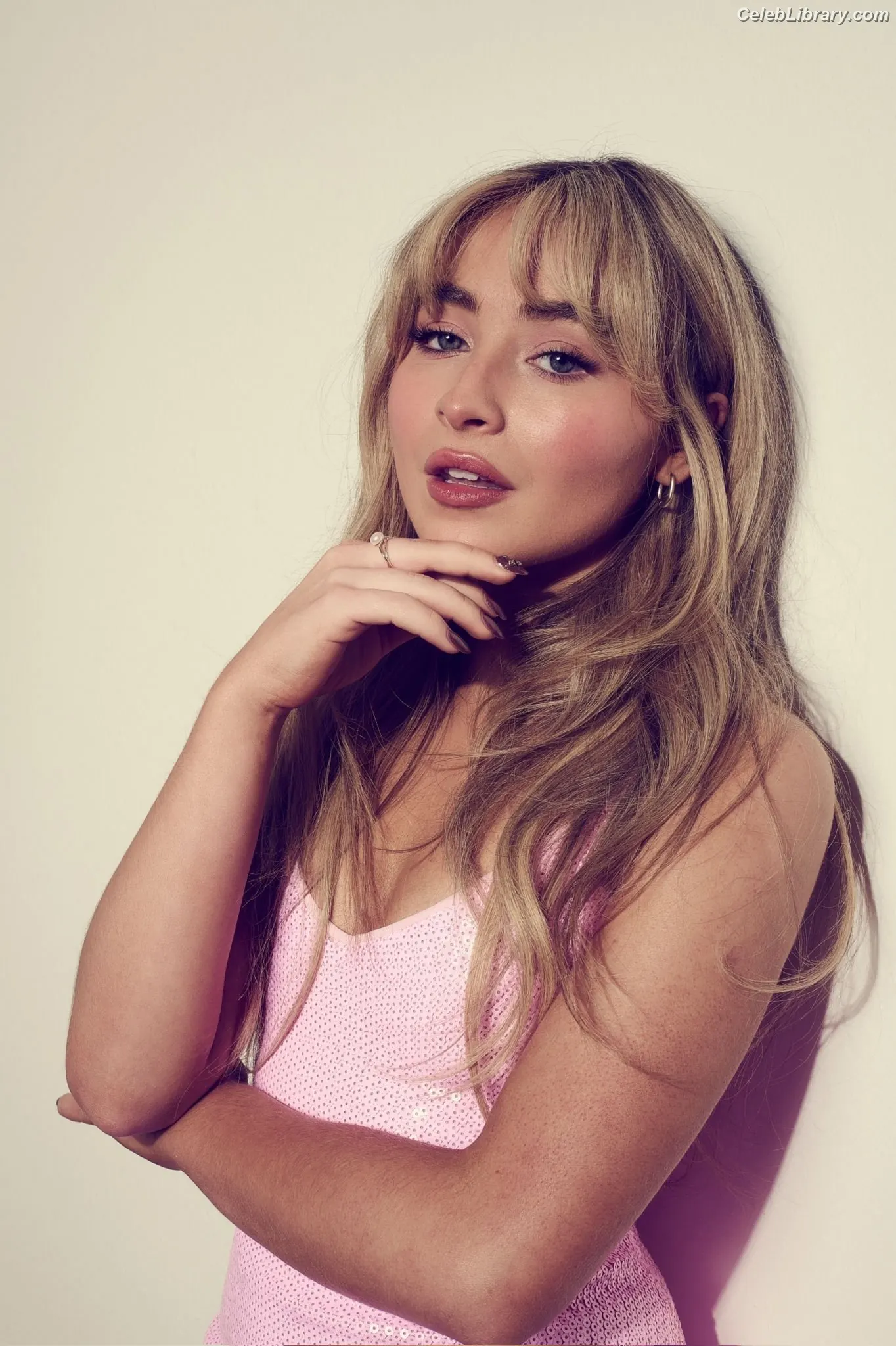 Sabrina Carpenter photo 13 of 6409