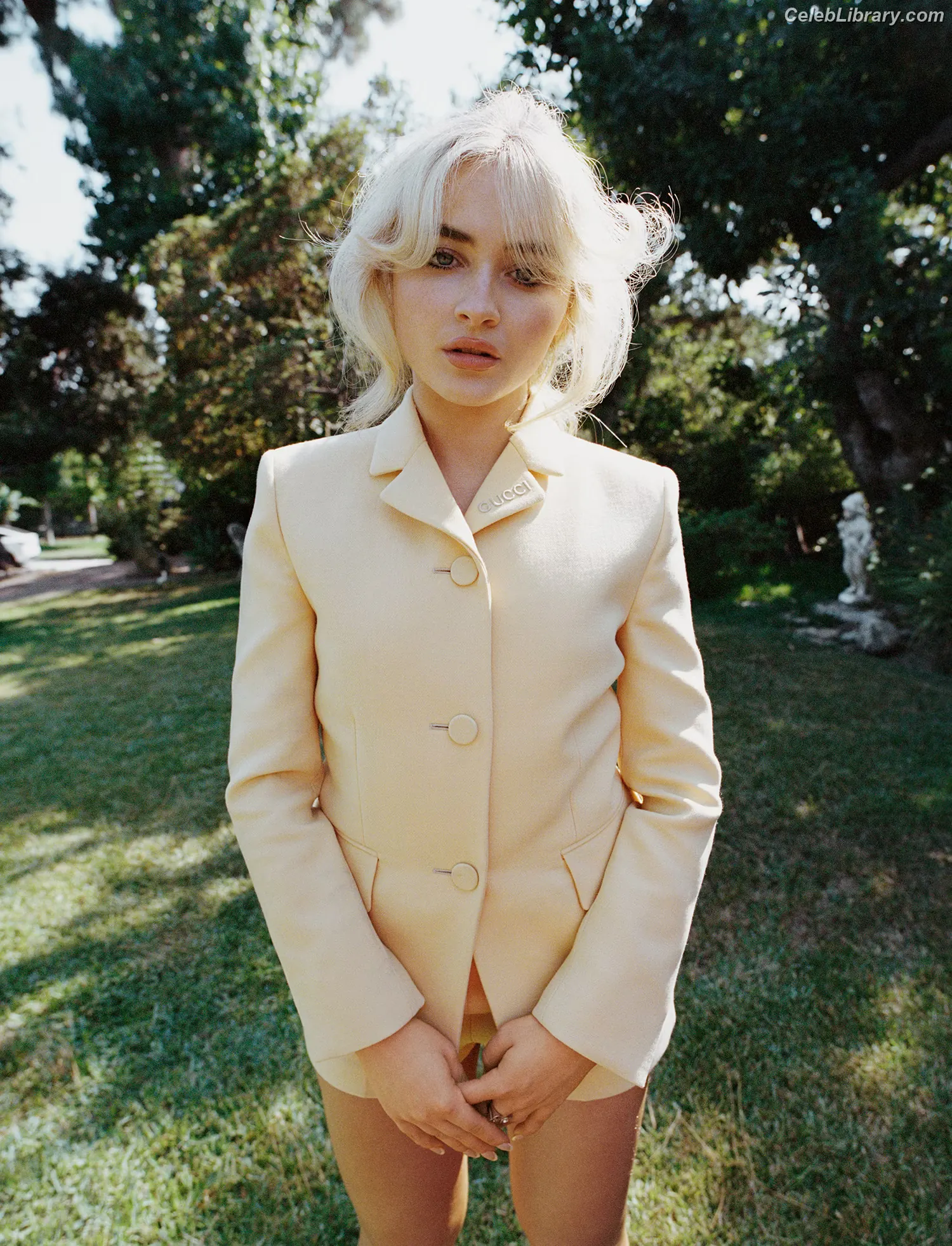 Sabrina Carpenter photo 17 of 6409