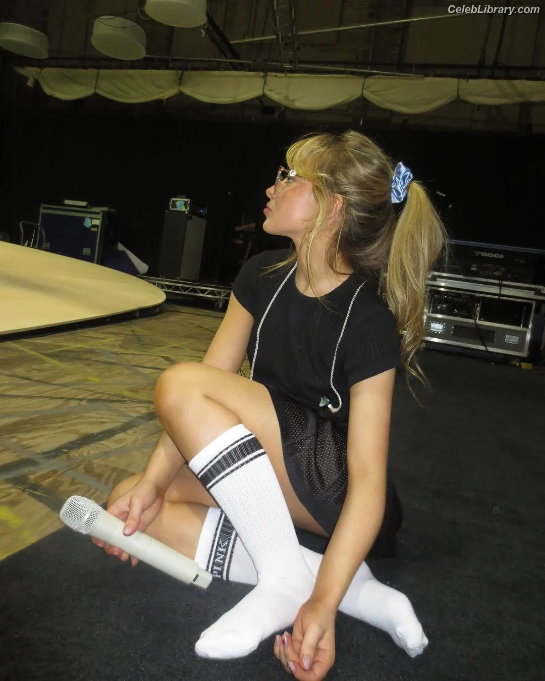 Sabrina Carpenter photo 24 of 6409