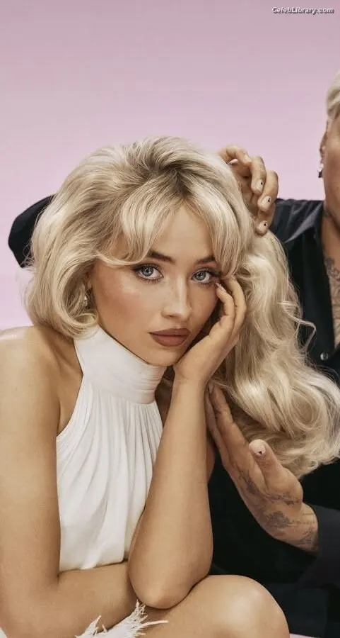 Sabrina Carpenter photo 20 of 6409