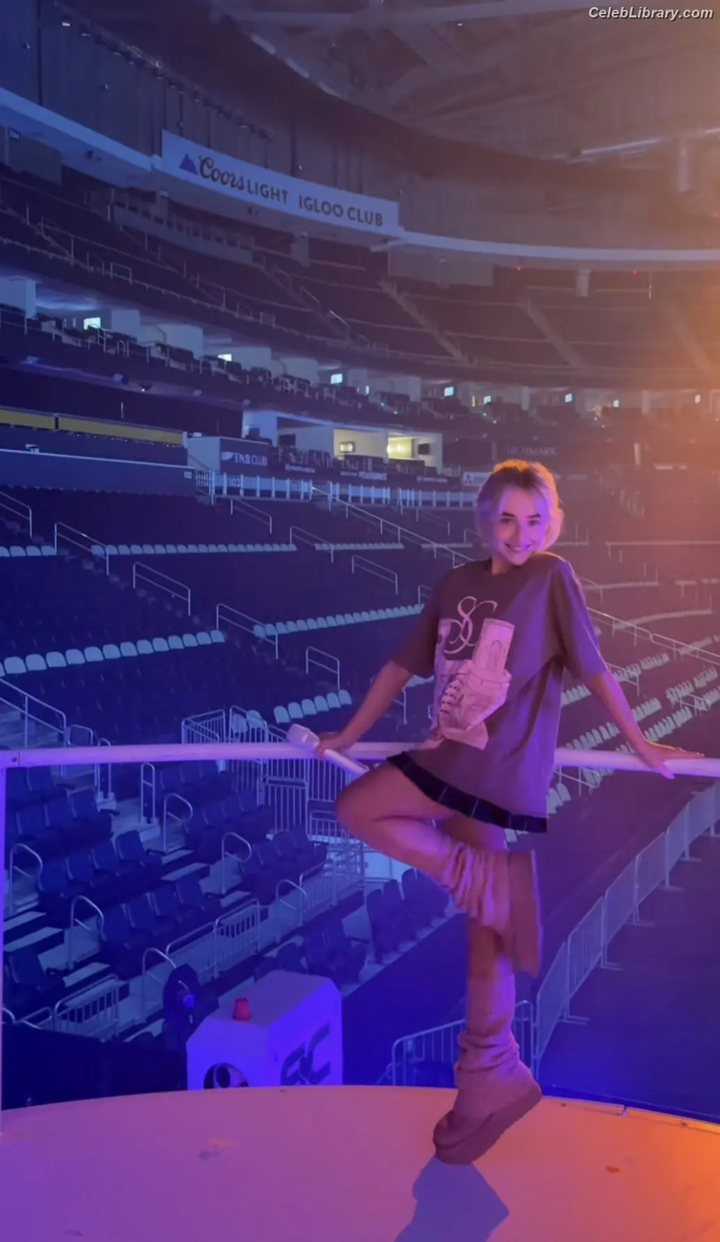 Sabrina Carpenter photo 21 of 6409