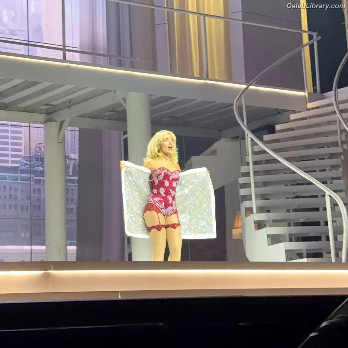 Sabrina Carpenter photo 23 of 6409