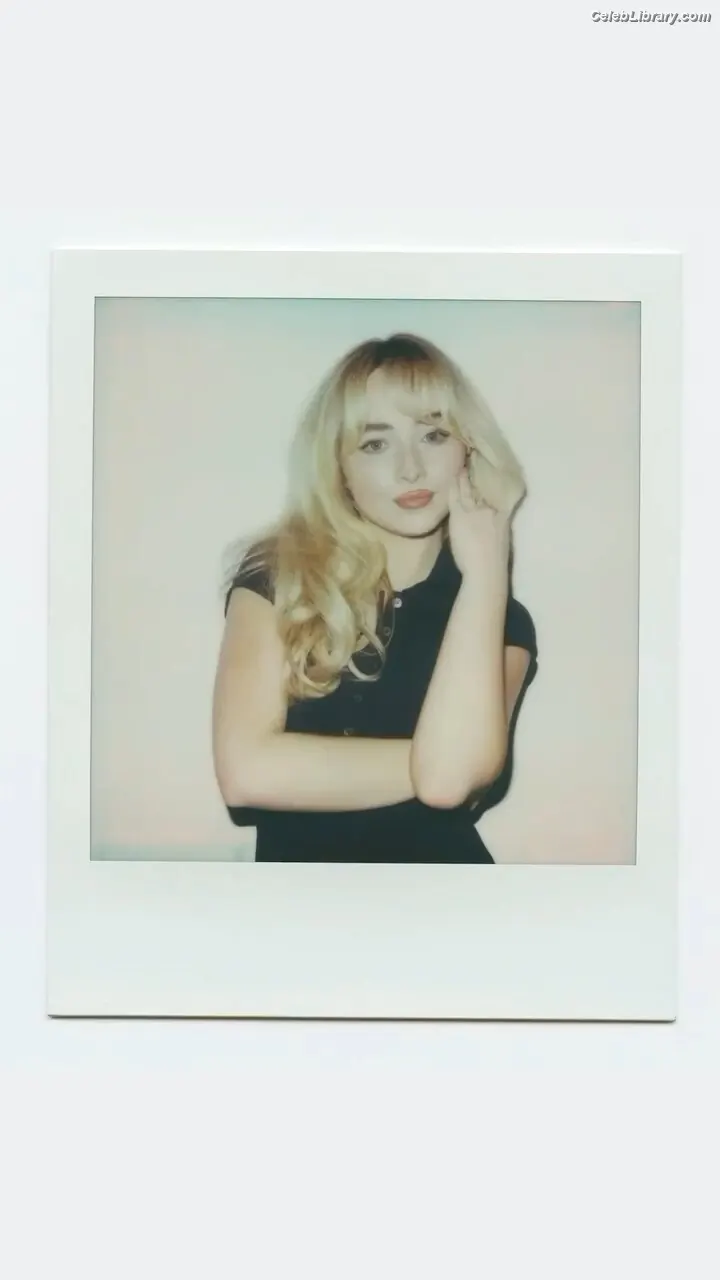 Sabrina Carpenter photo 23 of 6409