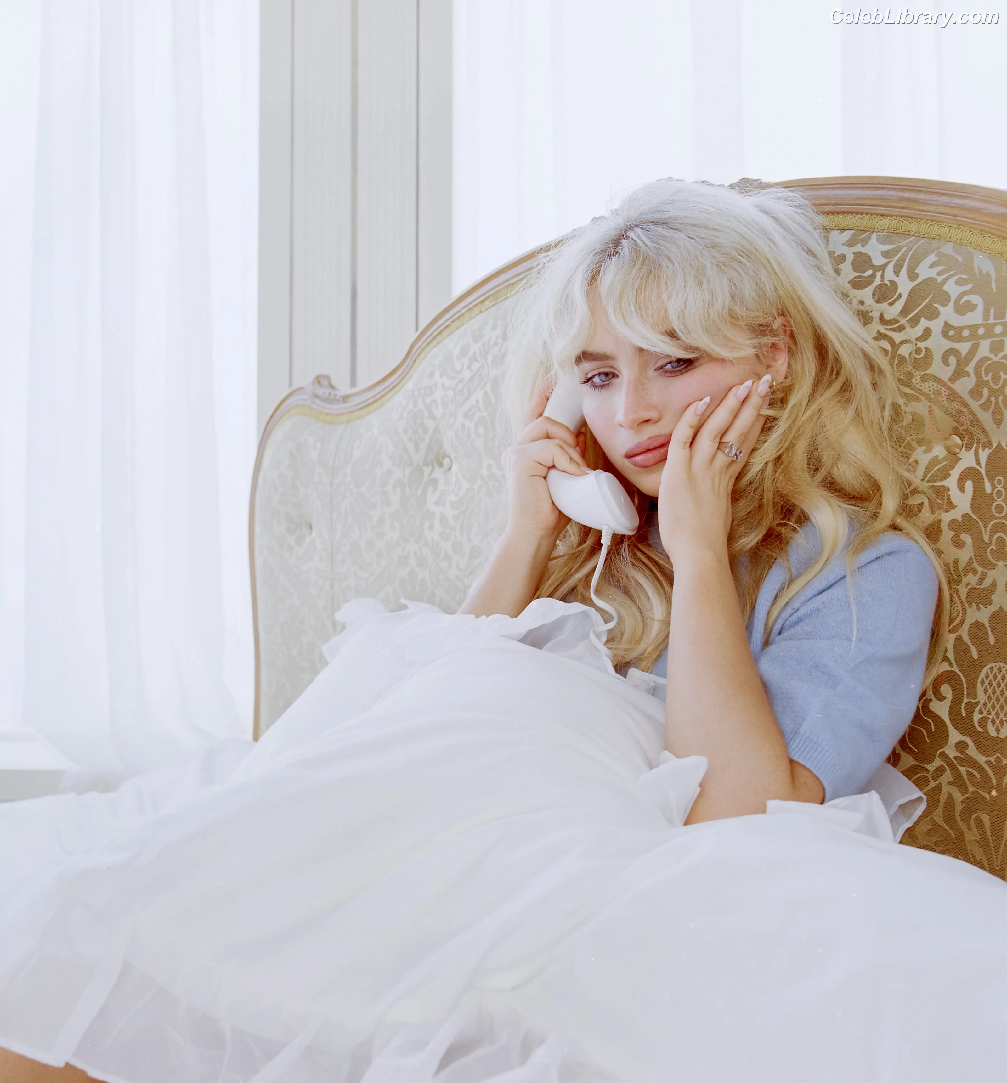 Sabrina Carpenter photo 12 of 6409