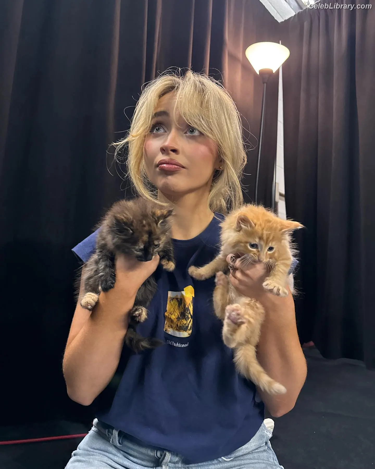 Sabrina Carpenter photo 17 of 6409