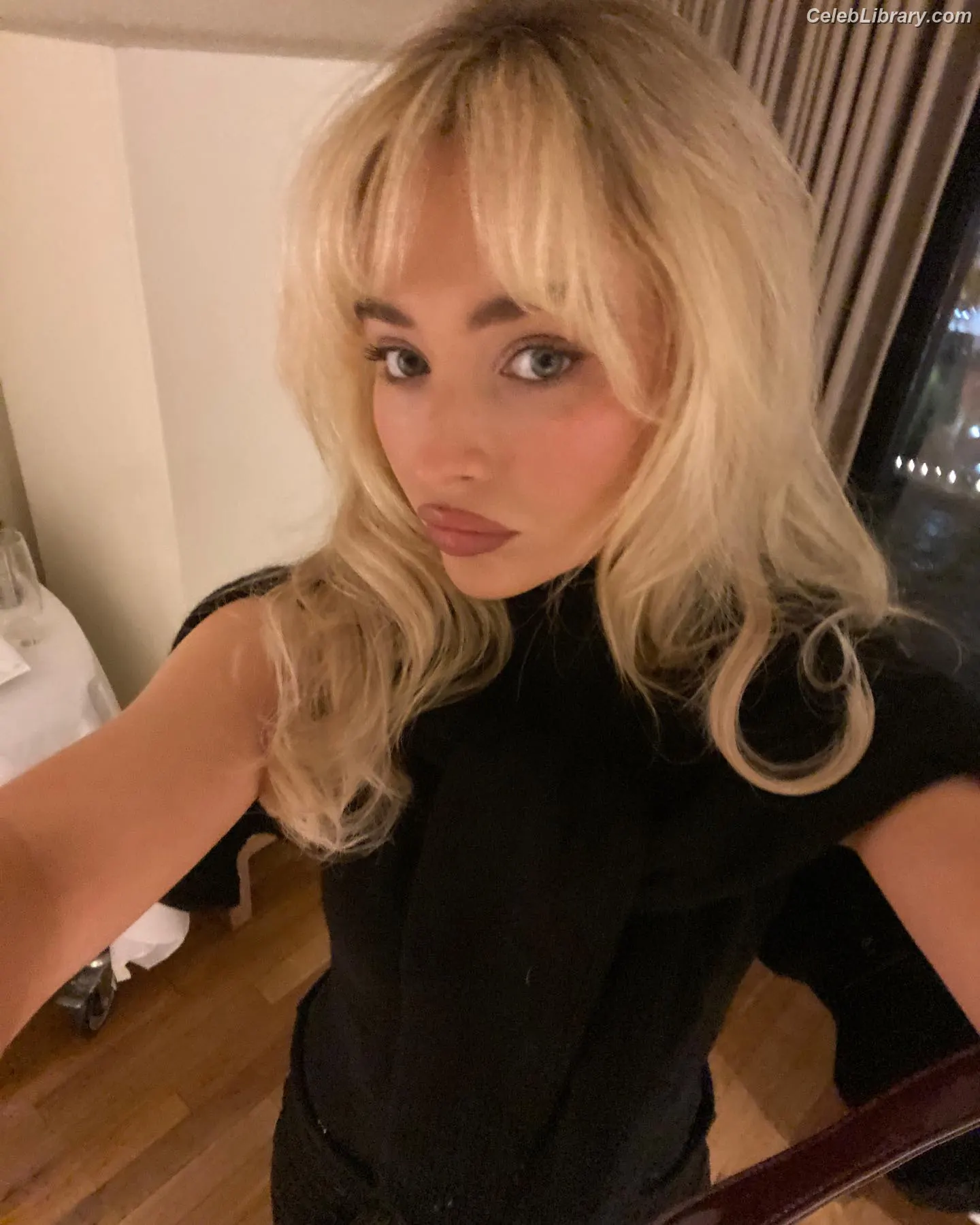 Sabrina Carpenter photo 22 of 6409