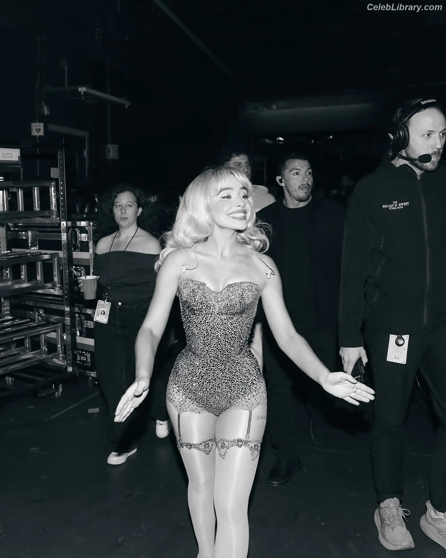 Sabrina Carpenter photo 19 of 6409