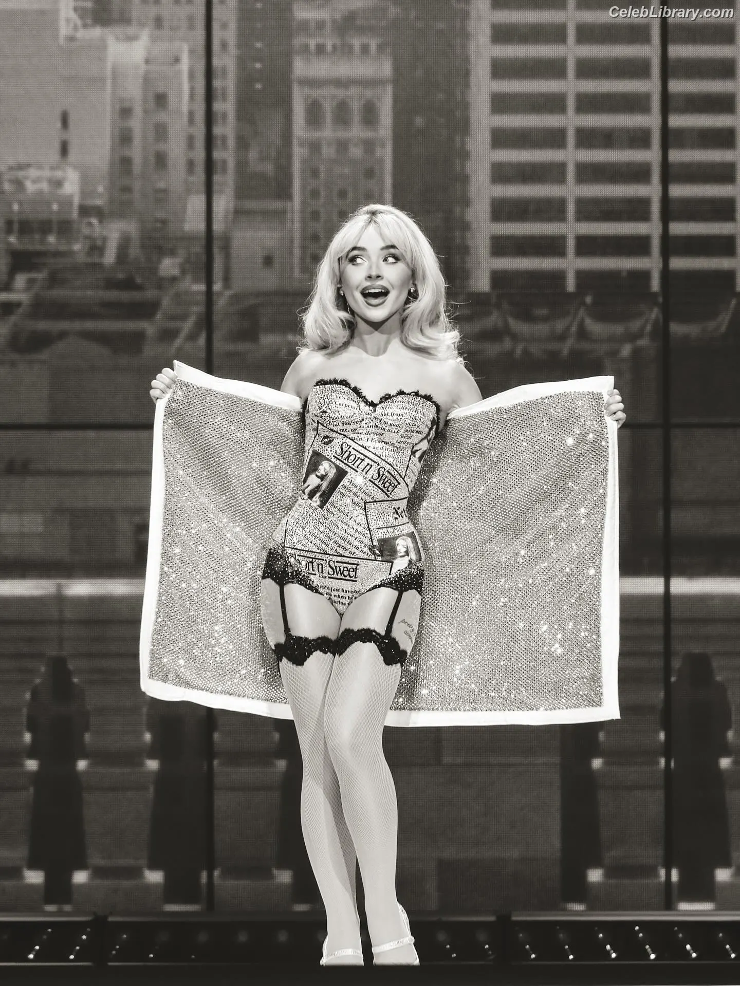 Sabrina Carpenter photo 13 of 6409