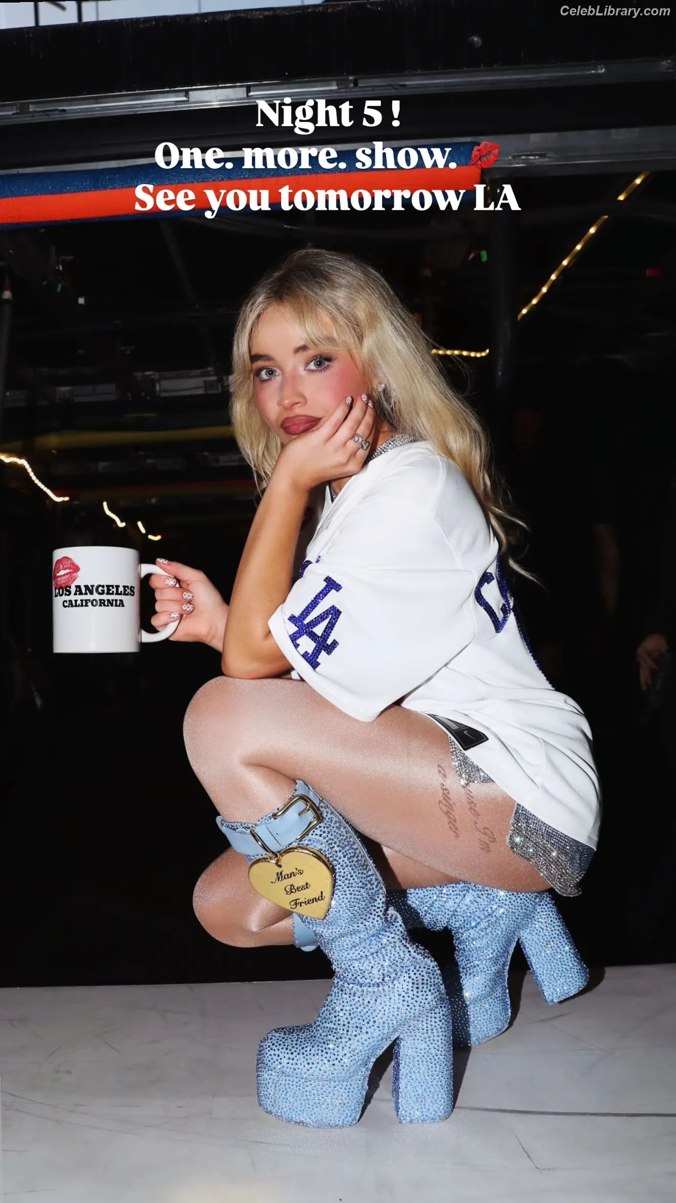 Sabrina Carpenter photo 3 of 6409