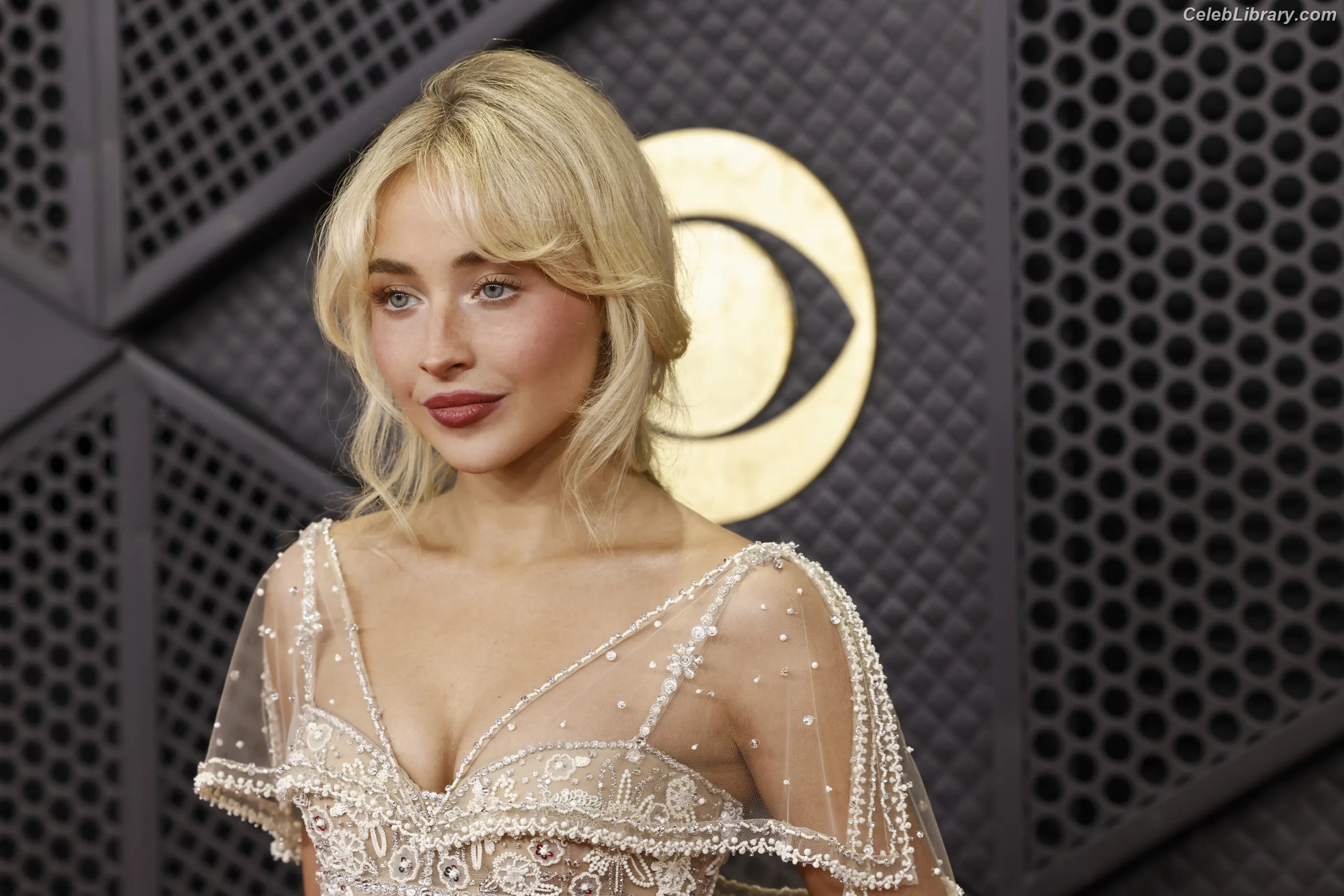 Sabrina Carpenter photo 18 of 6409