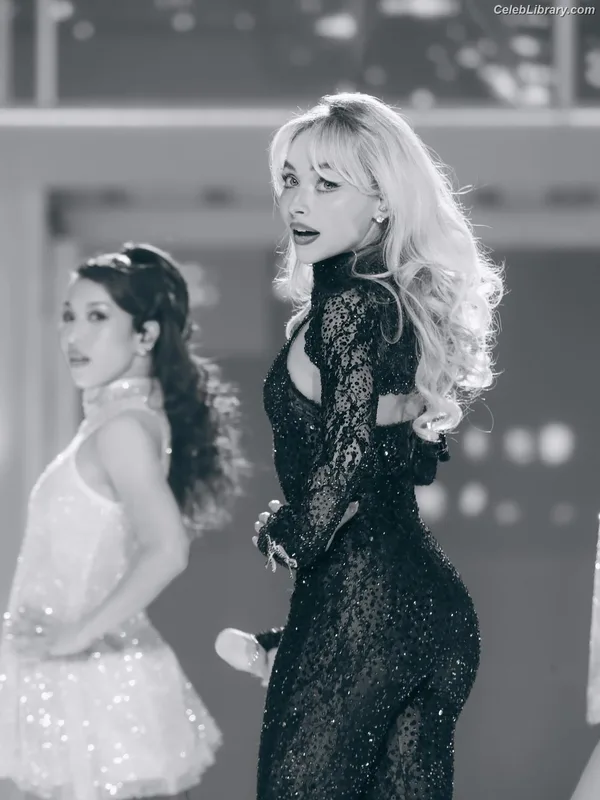 Sabrina Carpenter photo 20 of 6403