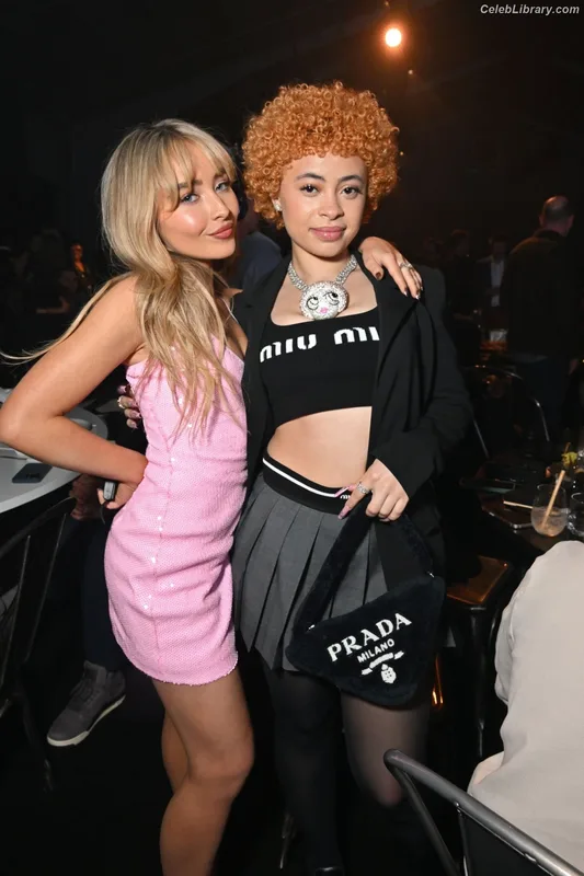 Sabrina Carpenter photo 8 of 6403
