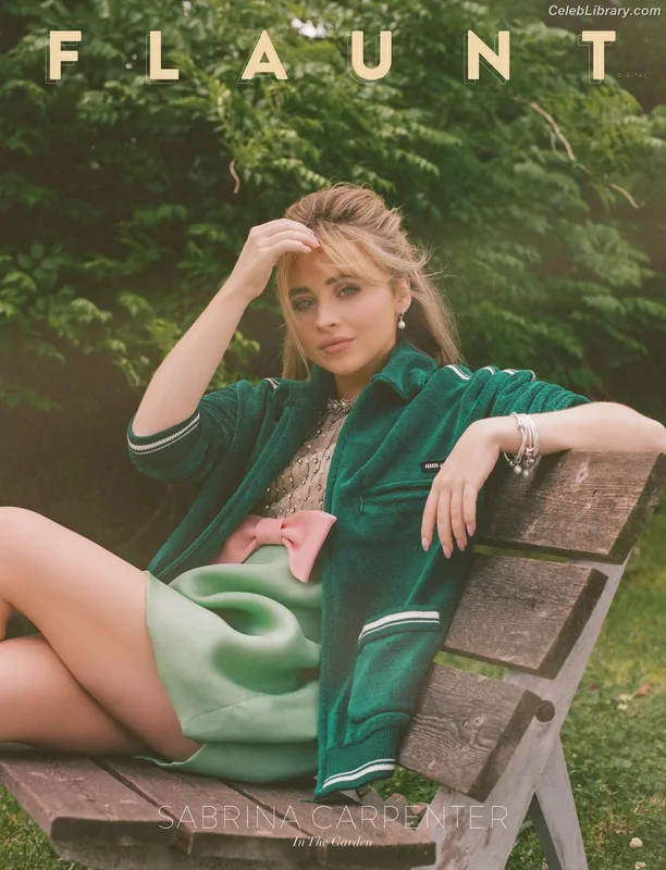 Sabrina Carpenter photo 9 of 6403