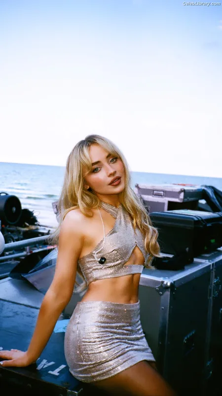 Sabrina Carpenter photo 21 of 6403