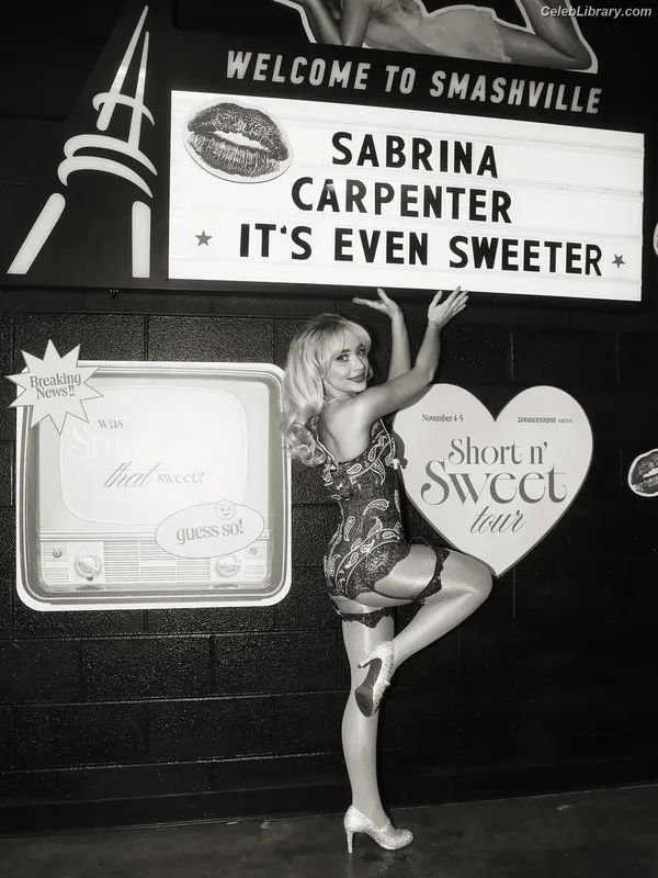 Sabrina Carpenter photo 13 of 6403