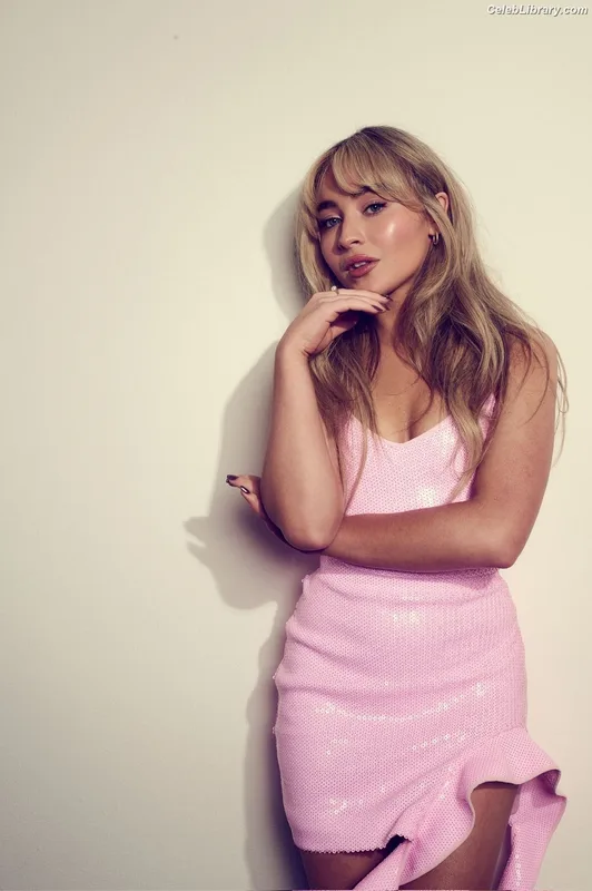 Sabrina Carpenter photo 11 of 6403