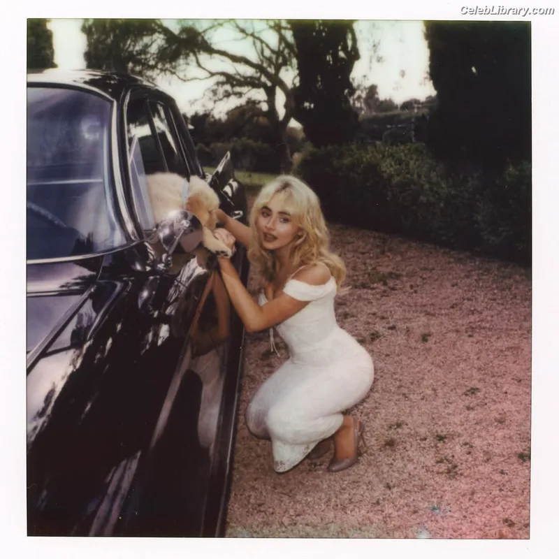 Sabrina Carpenter photo 19 of 6403