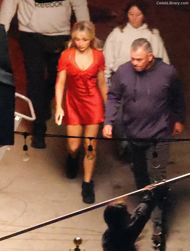 Sabrina Carpenter photo 23 of 6403