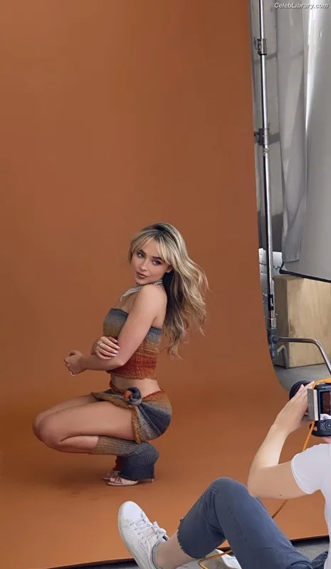 Sabrina Carpenter photo 19 of 6403