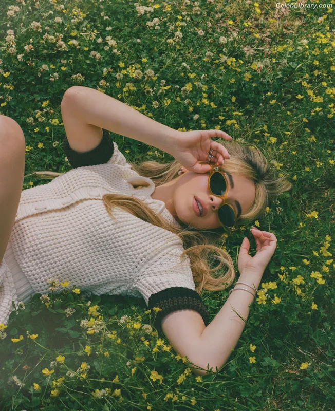 Sabrina Carpenter photo 20 of 6403