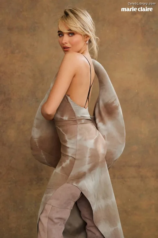 Sabrina Carpenter photo 5 of 6403