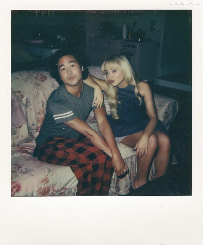 Sabrina Carpenter photo 5 of 6403