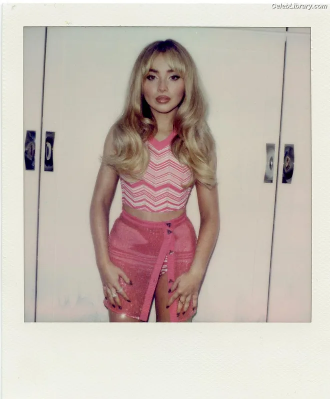 Sabrina Carpenter photo 13 of 6403