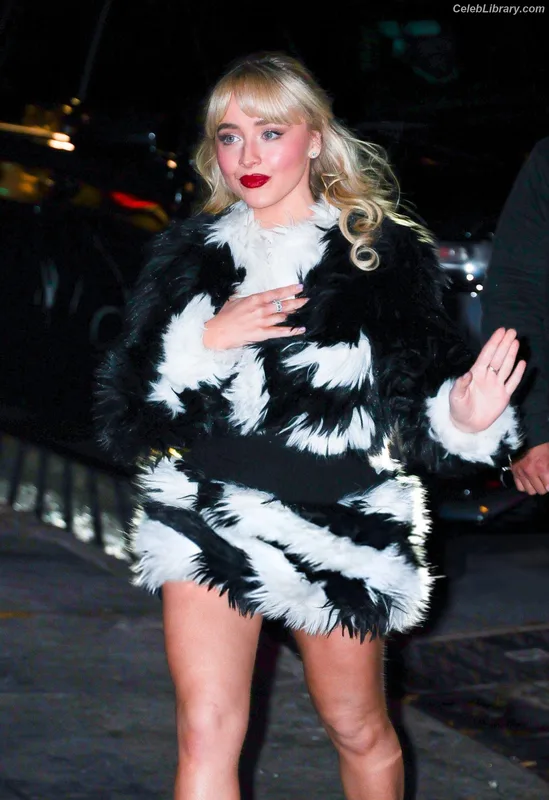 Sabrina Carpenter photo 20 of 6403