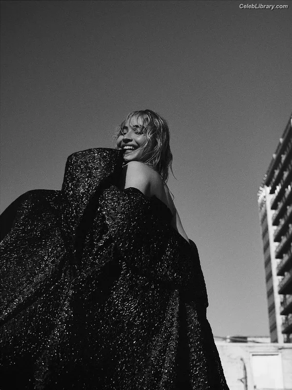 Sabrina Carpenter photo 14 of 6403